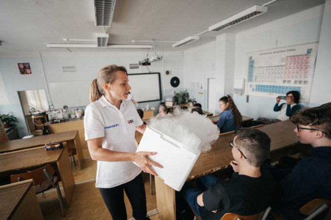 Dvě hodiny s ÚDiF aneb HAUSER Science Day